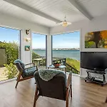 Sommerhus Med Panoramaudsigt Ved Anslet Strand