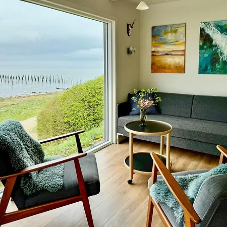 Holiday Home With Panoramic Views At Anslet Beach *