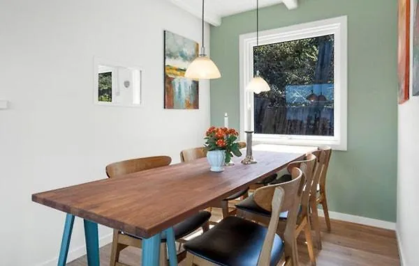 Holiday Home With Panoramic Views At Anslet Beach