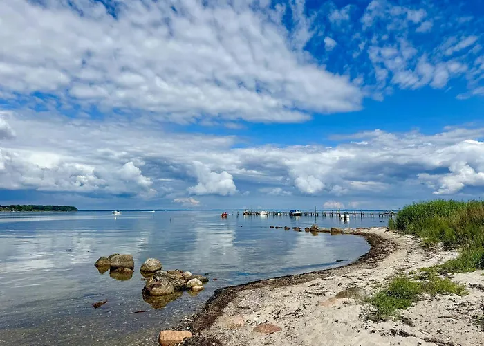 Holiday Home With Panoramic Views At Anslet Beach *